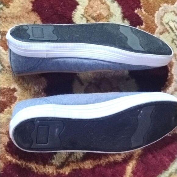 American Eagle gray Slip On Canvas Sneakers 5 Shoes Prep Coastal CHEAP SHIPPING - Picture 3 of 4